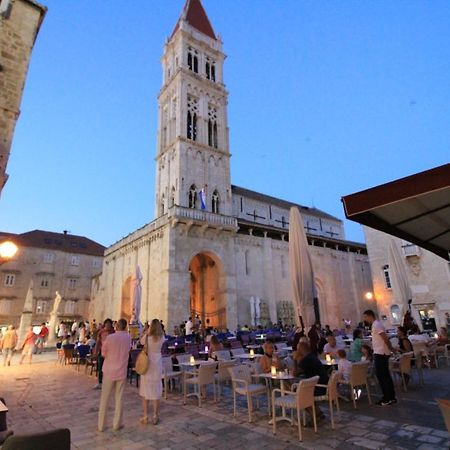 Town House In The Centre Of Historic Trogir Villa Exterior photo